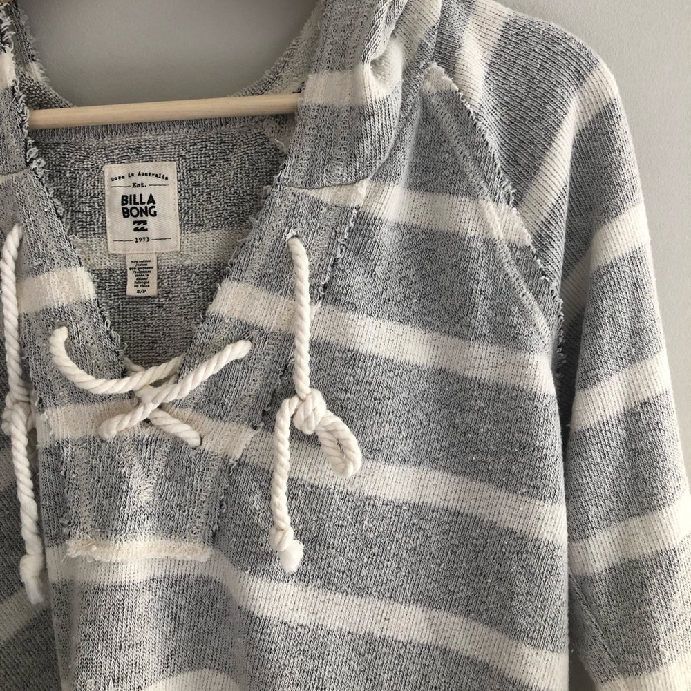 Billabong sweater